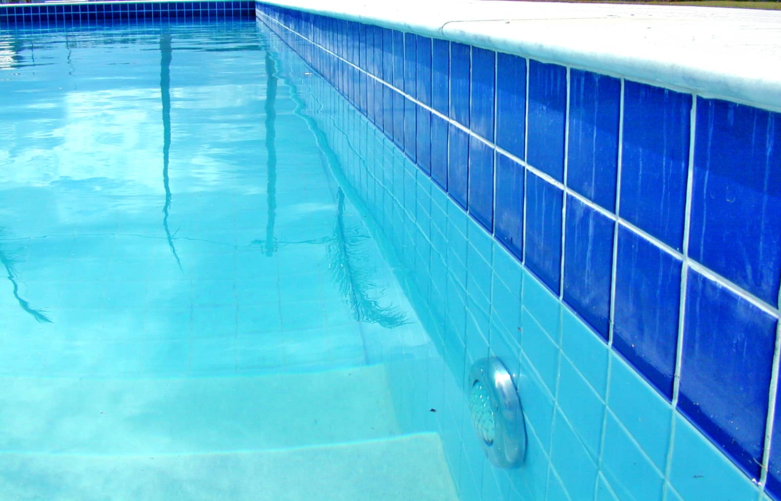 Pérdida agua piscina - SKYPISCINES